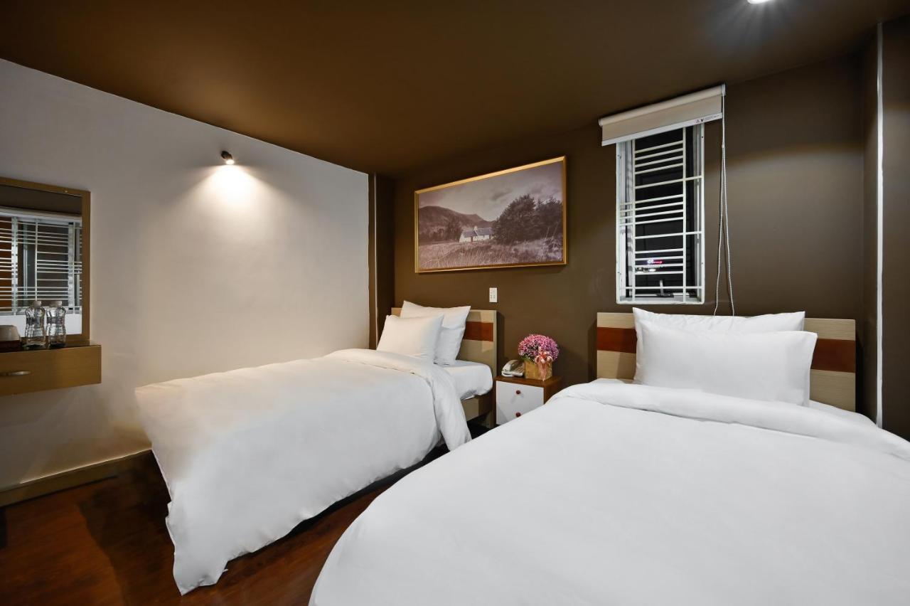 The Noble Swan Hotel New World ホーチミン市 エクステリア 写真